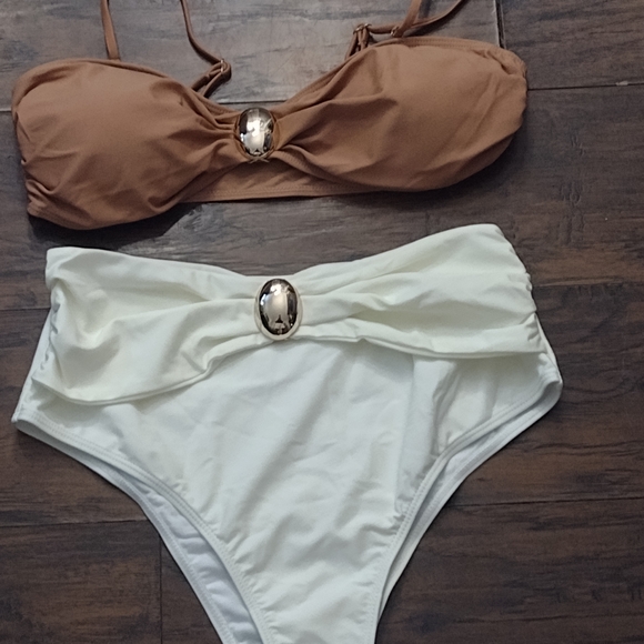 Zazful Chic Tan and Off White Bikini Set Size XL - Picture 8 of 13